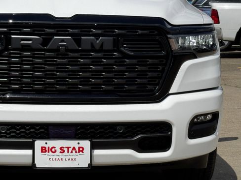 New 2026 RAM 1500 Express AWD/4WD image 5