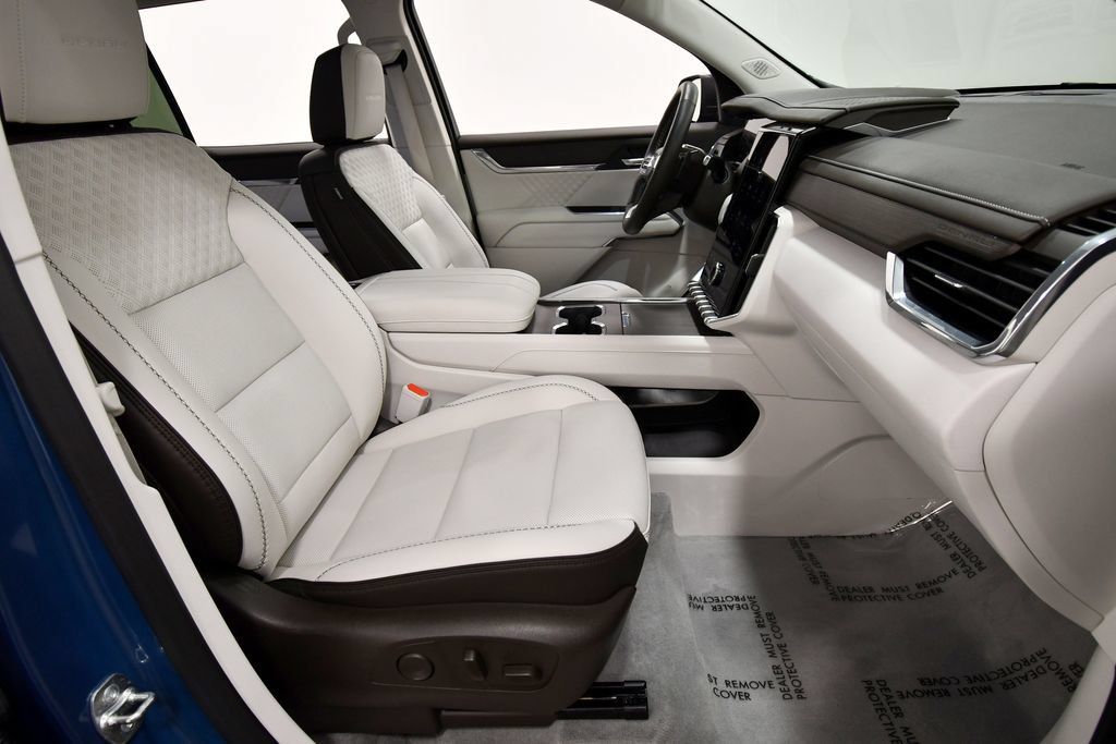 Used 2024 GMC Acadia Denali FWD image 18