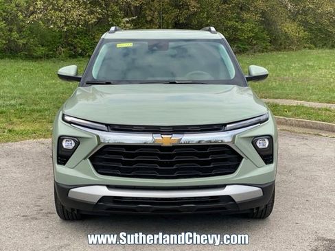 New 2026 Chevrolet TrailBlazer LT AWD/4WD image 2