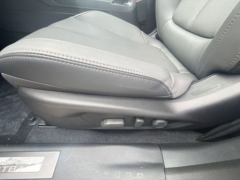 New 2026 Subaru Outback Limited AWD/4WD image 12