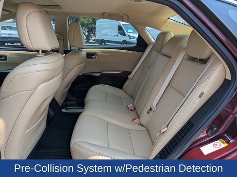 Used 2018 Toyota Avalon XLE Premium FWD image 15