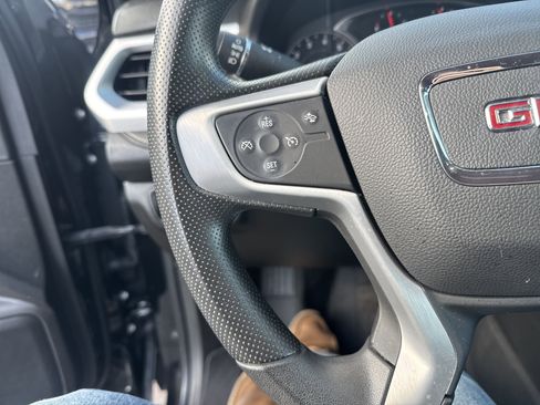 Used 2021 GMC Acadia SLE w/ Driver Convenience Package image 19