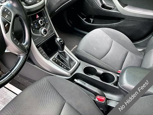 Used 2015 Hyundai Elantra SE w/ Option Group 03 FWD image 9