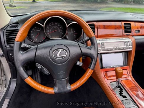Used 2002 Lexus SC 430 Convertible RWD image 7