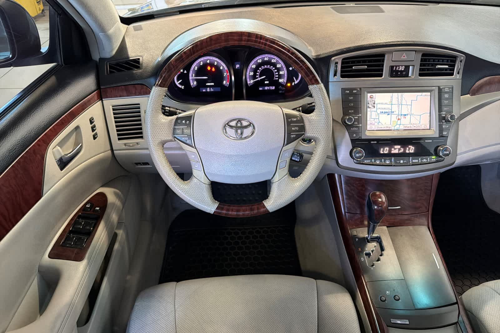 Used 2011 Toyota Avalon Limited FWD image 16