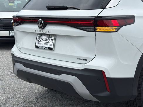 New 2026 Volkswagen Tiguan SE AWD/4WD image 5