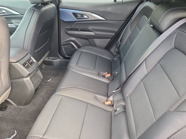 New 2026 Chevrolet Equinox EV LT w/ LPO, Blackout Package FWD image 11