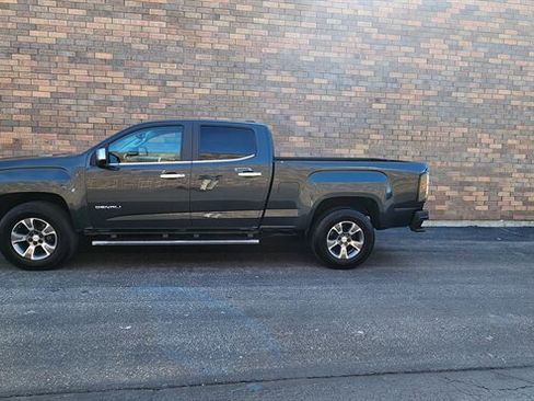 Used 2018 GMC Canyon Denali image 6