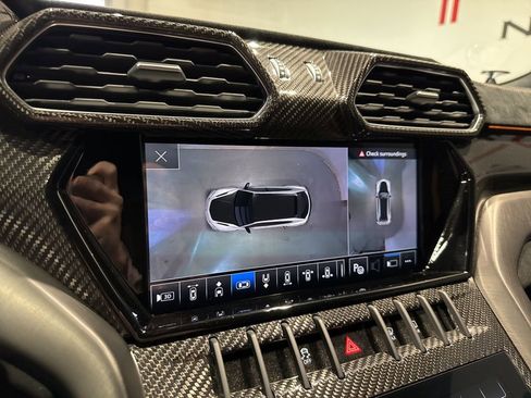 Used 2023 Lamborghini Urus Performante image 47