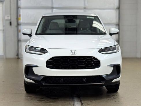 New 2026 Honda HR-V LX image 2
