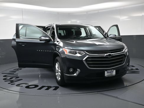 Used 2019 Chevrolet Traverse LT FWD image 23
