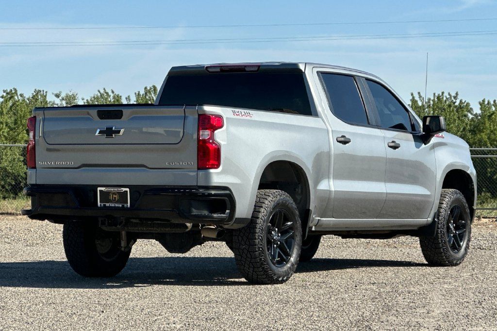 Used 2025 Chevrolet Silverado 1500 Custom Trail Boss AWD/4WD image 4