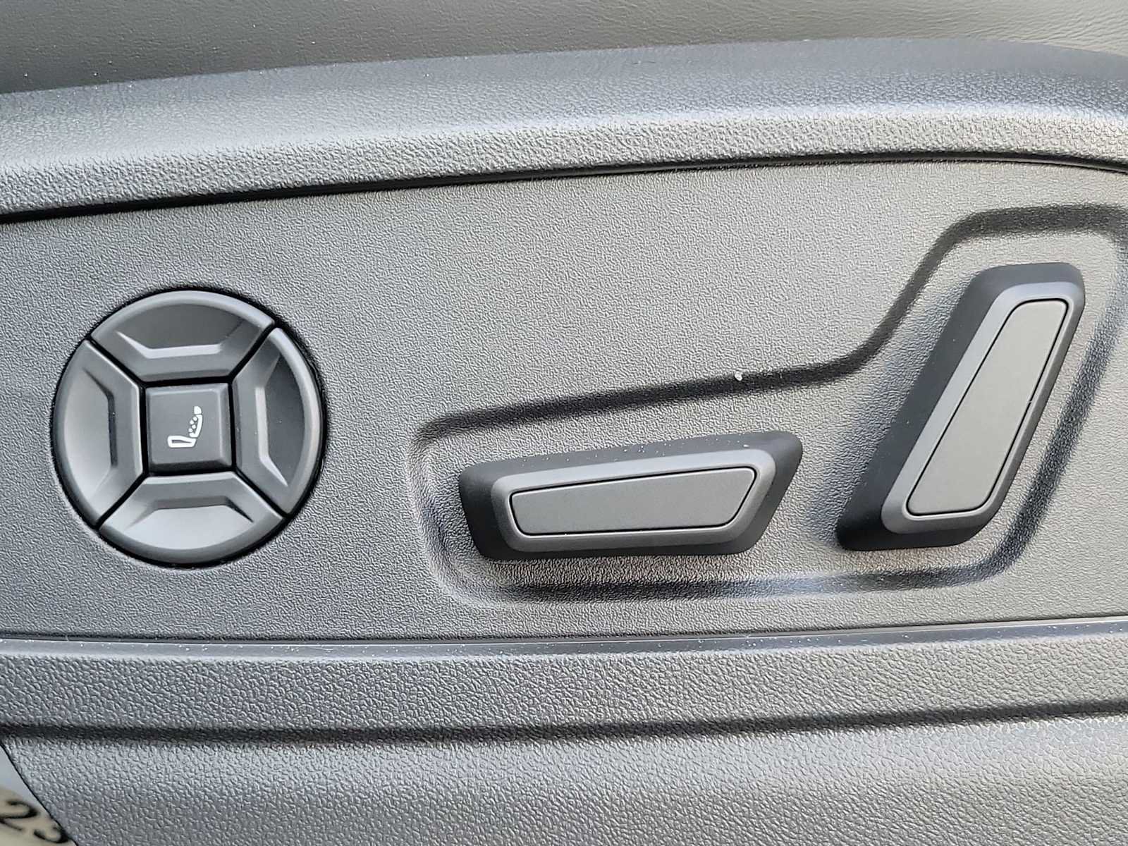 New 2026 Audi SQ5 Premium Plus AWD/4WD image 16