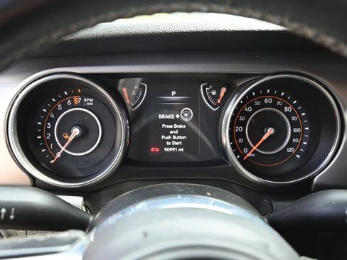 Used 2020 Jeep Gladiator Sport w/ Quick Order Package 24S AWD/4WD image 10
