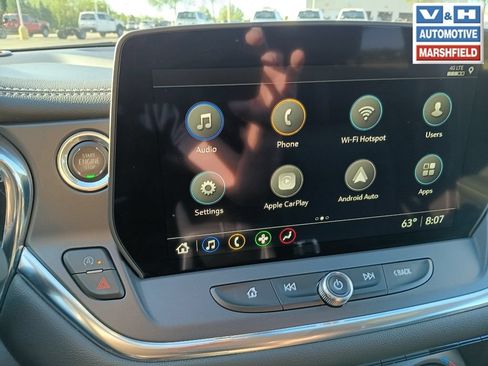 Used 2025 Chevrolet Blazer LT AWD/4WD image 9