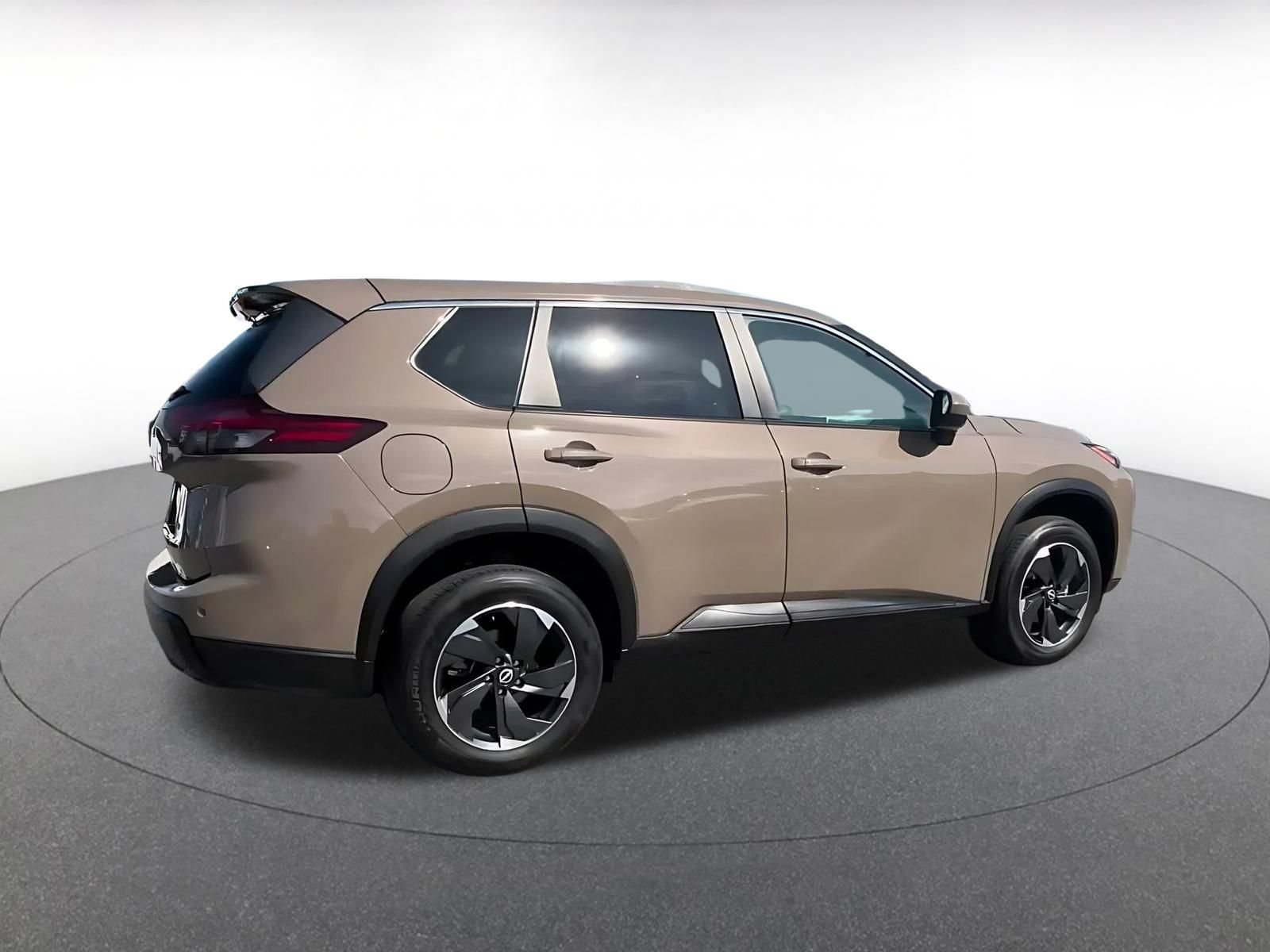 Used 2025 Nissan Rogue SV AWD/4WD image 13