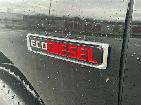 Used 2015 RAM 1500 Limited image 16