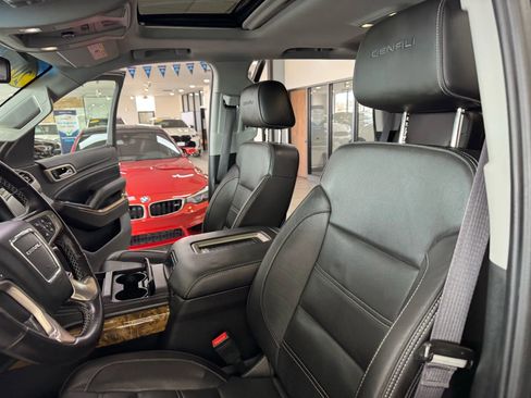 Used 2016 GMC Yukon Denali w/ Enhanced Security Package image 10