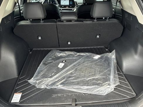 Used 2025 Kia Sportage EX FWD image 15