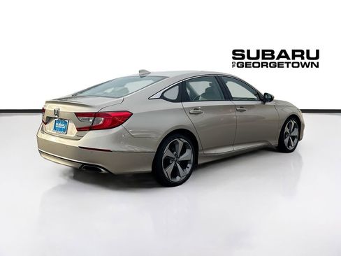 Used 2018 Honda Accord Touring image 7