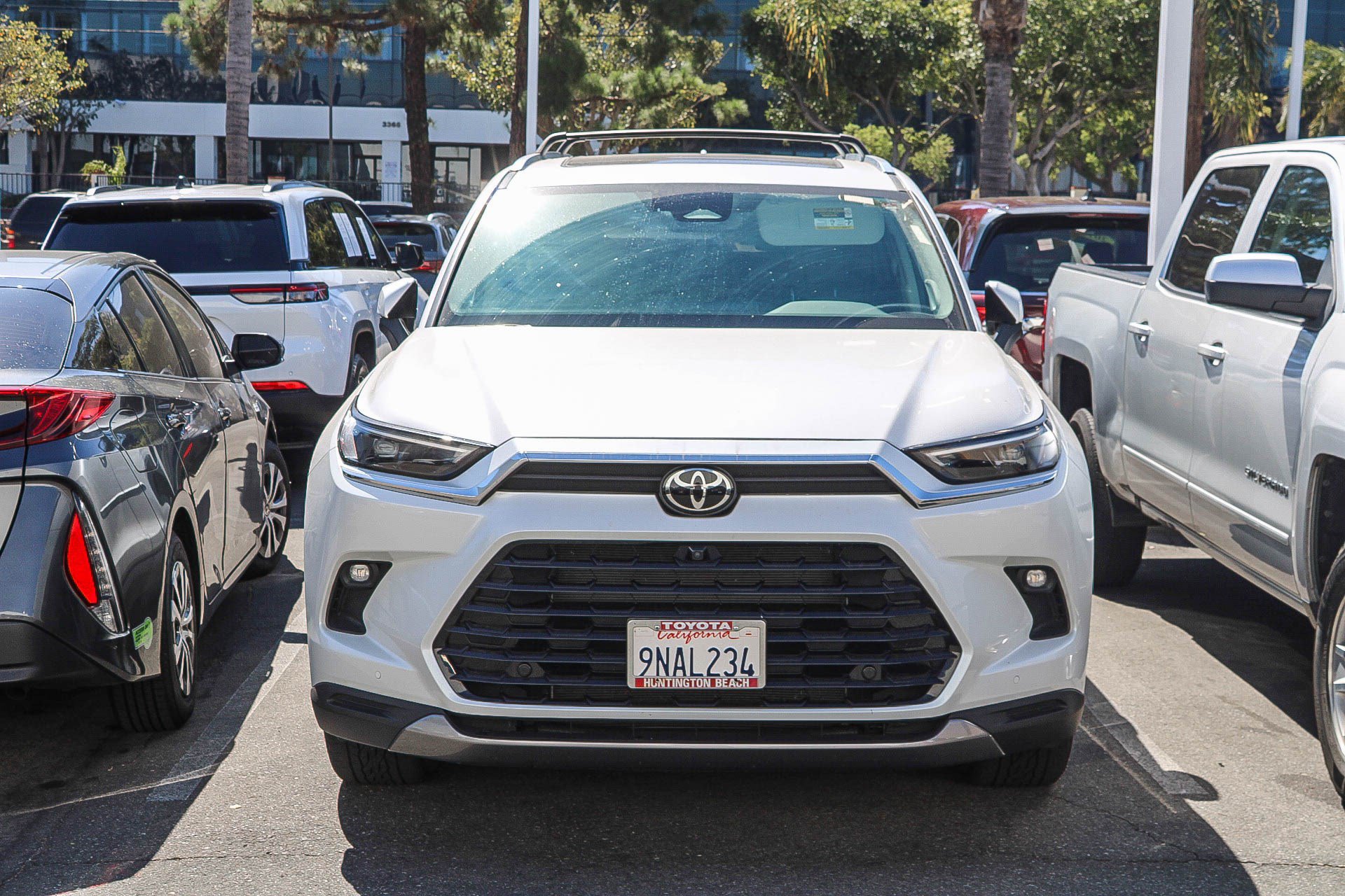 Certified 2024 Toyota Grand Highlander AWD image 2