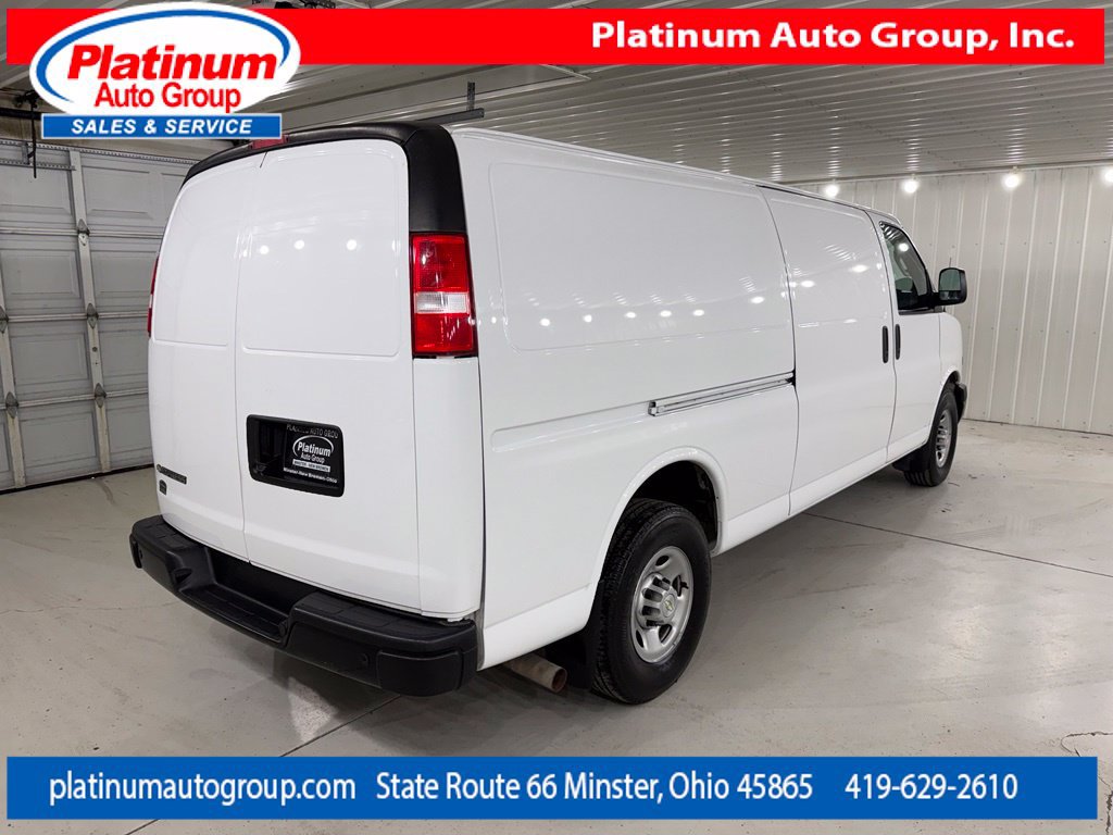 Used 2020 Chevrolet Express 3500 Extended w/ Driver Convenience Package RWD image 5