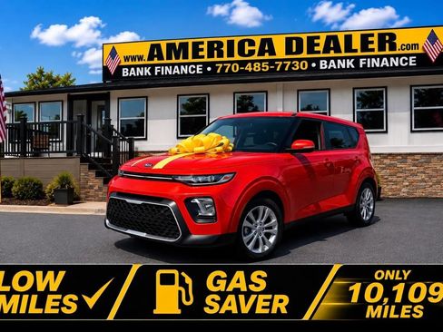 Used 2020 Kia Soul LX FWD image 1