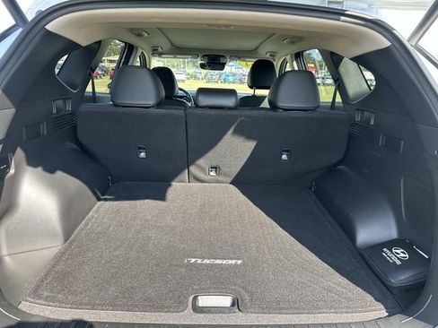 Used 2024 Hyundai Tucson Limited image 11