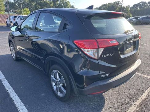 Used 2022 Honda HR-V LX image 9