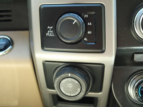 Used 2018 Ford F150 Lariat w/ Equipment Group 502A Luxury AWD/4WD image 22