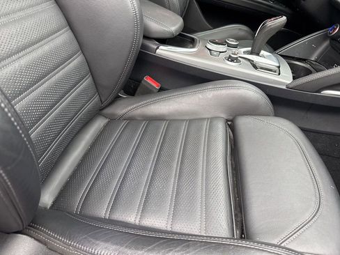 Used 2022 Alfa Romeo Stelvio Veloce AWD/4WD image 67