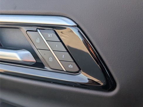 New 2026 Chevrolet Suburban Premier image 19