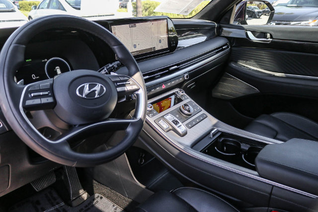 Certified 2024 Hyundai Palisade Calligraphy FWD image 30