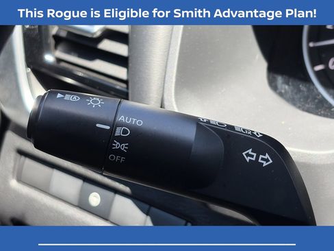 Used 2022 Nissan Rogue SV AWD/4WD image 18