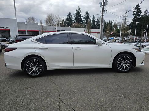 Used 2023 Lexus ES 250 w/ Premium Package image 9