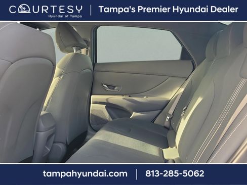 Certified 2025 Hyundai Elantra Sport image 9