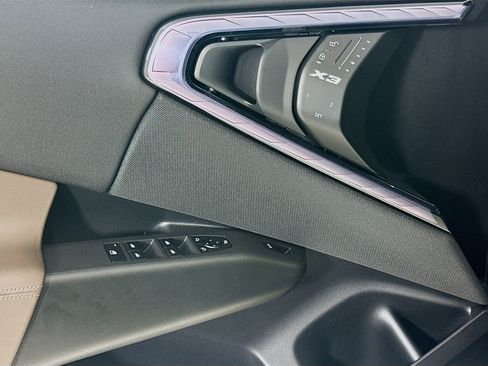 Used 2025 BMW X3 xDrive30i w/ Premium Package image 19