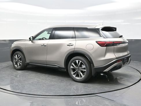 Used 2025 INFINITI QX60 Luxe w/ Vision Package image 4