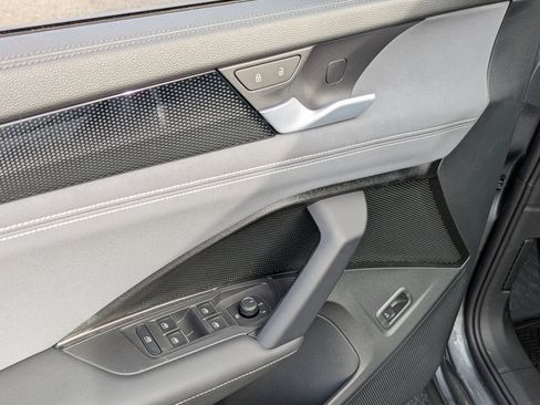 New 2026 Volkswagen Tiguan SE image 11