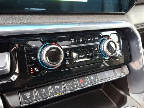 Used 2024 GMC Sierra 3500 Denali w/ Denali Reserve Package image 16