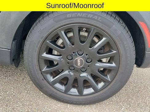 Used 2021 MINI Cooper 4-Door Hardtop FWD image 7