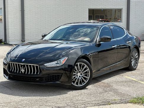Used 2018 Maserati Ghibli RWD image 2