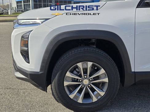 New 2026 Chevrolet Equinox LT w/ Convenience Package II image 8