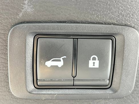 Used 2024 Mitsubishi Outlander SE image 25