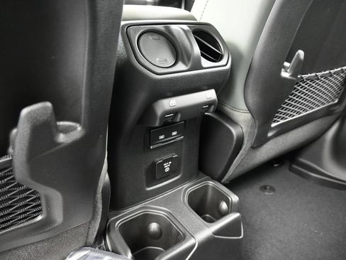 New 2026 Jeep Gladiator Mojave AWD/4WD image 32