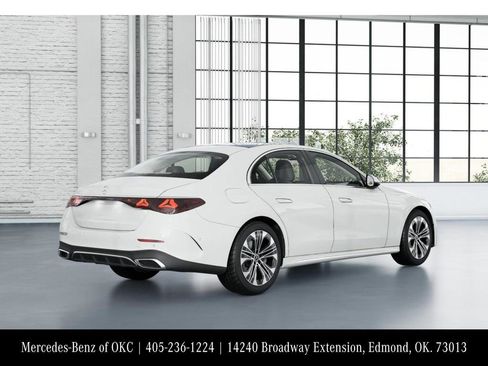 Used 2025 Mercedes-Benz E 350 Sedan image 21