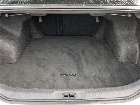 Used 2024 Nissan Altima 2.5 SV image 6