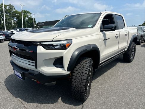 Certified 2026 Chevrolet Colorado ZR2 w/ Technology Package AWD/4WD image 6