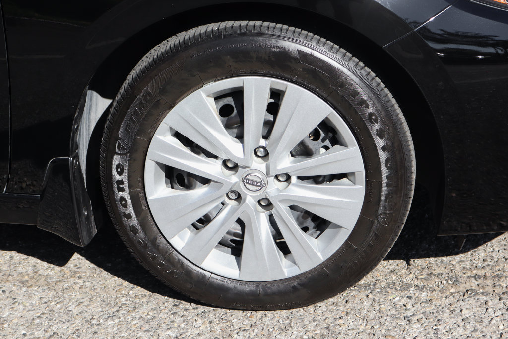 Used 2025 Nissan Sentra S FWD image 38