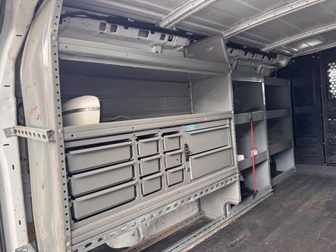 Used 2019 Chevrolet Express 2500 w/ Driver Convenience Package image 27
